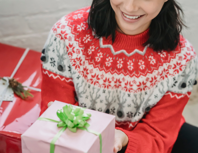The Ultimate Holiday Girlfriend Gift Guide: How to Shop For Girls