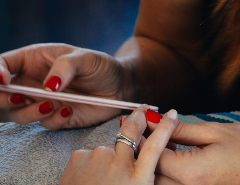 34+ Spooky Halloween Nails To Recreate This Year!